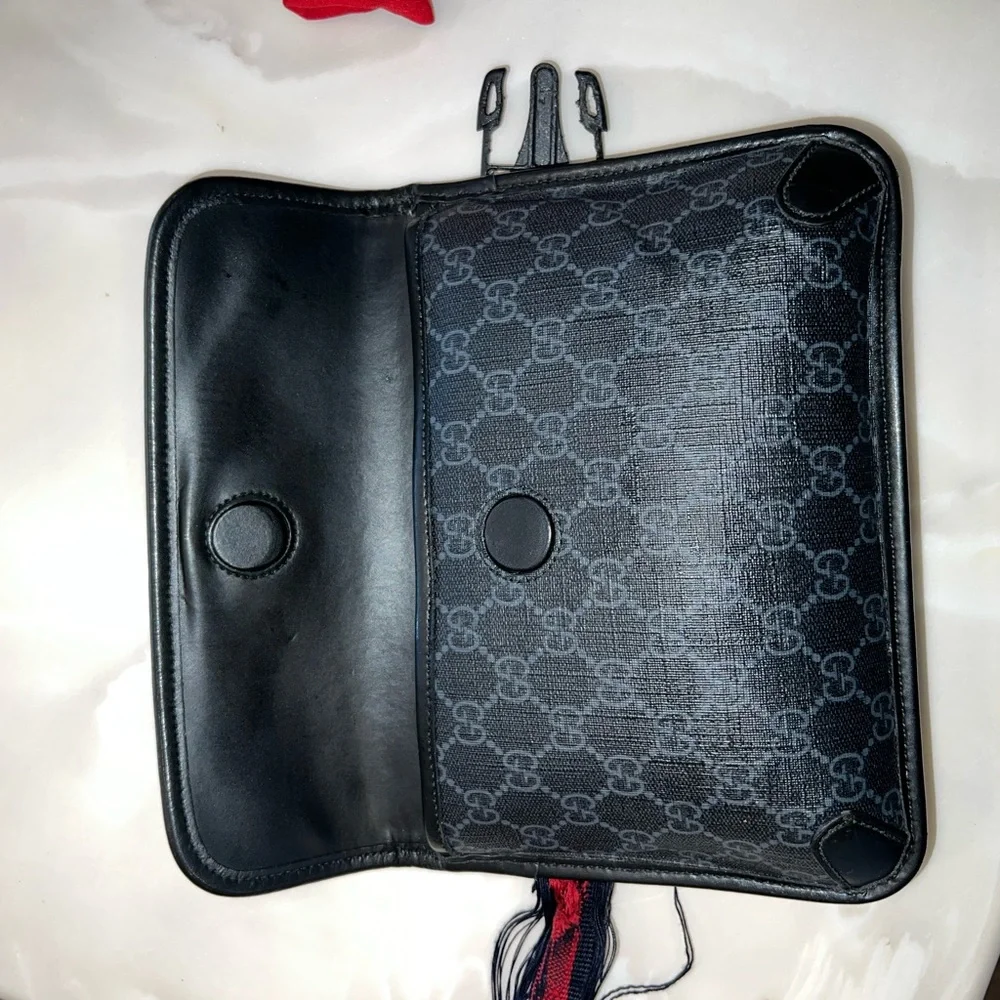 GUCCI FANNY PACK - Picture 3 of 7